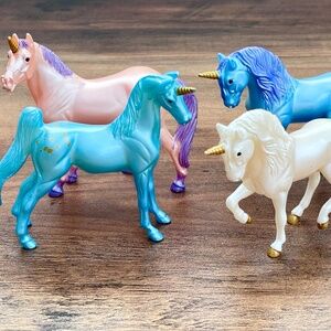 BREYER Unicorn Magic Stablemates UNICORN SET of 4 Blue Pink White Toy Figures